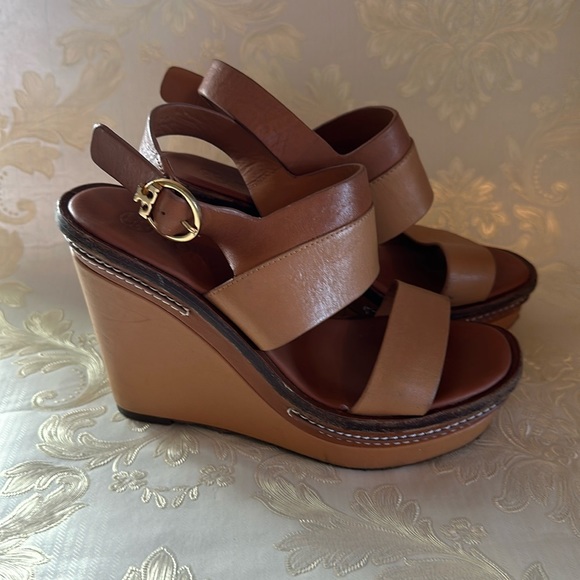 Tory Burch Shoes - Size 5M TORY BURCH
Leather Slingback Sandals